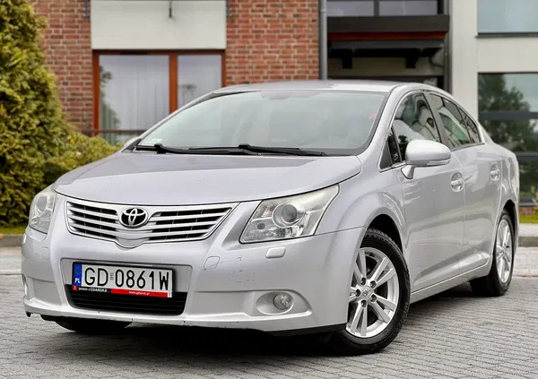 darłowo Toyota Avensis cena 26999 przebieg: 214299, rok produkcji 2009 z Darłowo